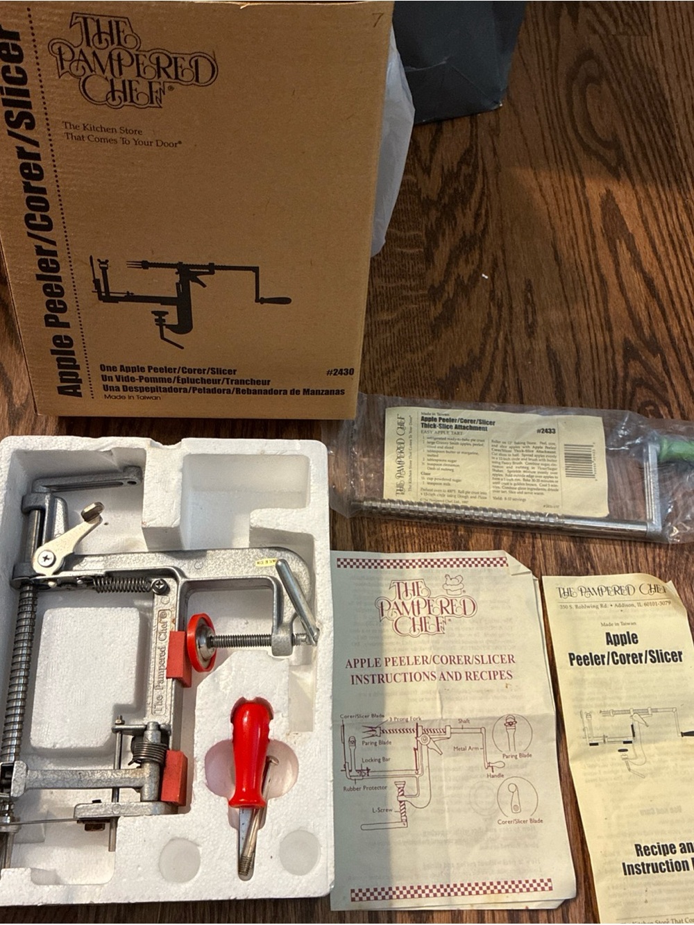 The Pampered Chef Apple Peeler Corer Slicer #2430 & Thick Slice Attachment #2433